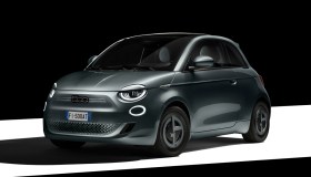 Fiat 500e Giorgio Armani, la city car fa un salto nel mondo della moda