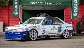 La Peugeot 405 di “Piedone” Giovanardi torna a solcare l’asfalto di Imola