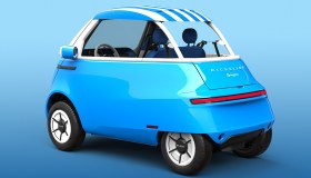 Microlino Spiaggina, al Salone di Parigi il quadriciclo elettrico si rifà il look