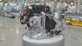 Il primo cambio al mondo senza frizione con 15 marce per auto plug-in