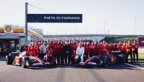 Carlos Sainz, addio alla Ferrari con un regalo speciale