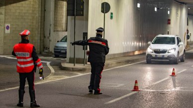 Come funzionano i test salivari antidroga al volante