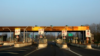 Elude il Telepass per 3.000 euro: nessuna condanna