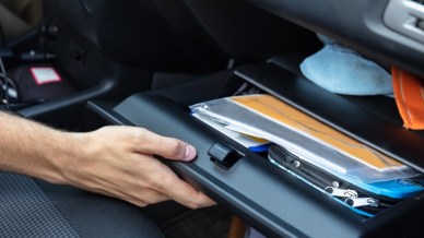 Gli oggetti a cui non puoi rinunciare in auto: dove trovarli