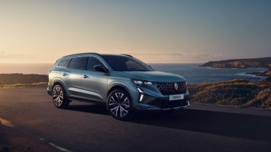 Il SUV ibrido 7 posti che fa 1.100 km (senza ricarica)