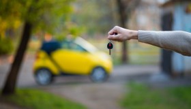 Patente B con auto elettrica, come funziona l’esame pratico