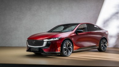 Nuova berlina elettrica: 2 allestimenti ad un prezzo top