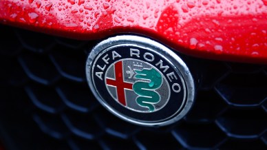 L'Alfa Romeo cambia logo: arriva il nuovo simbolo