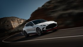 Aston Martin DBX S, lusso e sportività al servizio del SUV premium