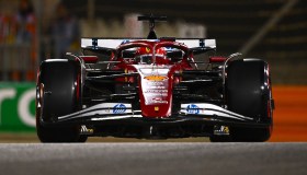 Ferrari super con Leclerc, Hamilton in difficoltà senza feeling