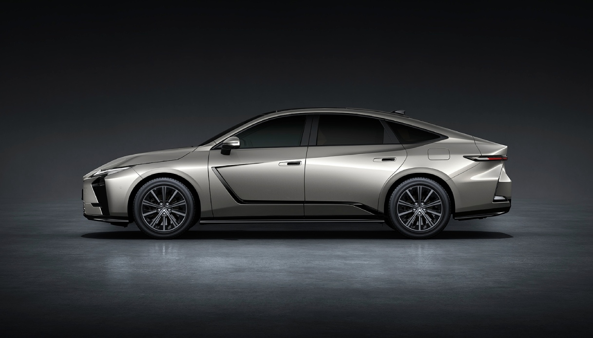 Nuova Lexus ES, motorizzazione ibrida o solo elettrica