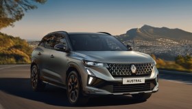 Renault Austral, il C-SUV con tecnologia full hybrid si rinnova