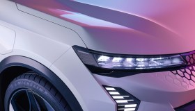 L’auto elettrica che non teme i lunghi viaggi, con la fluidità della One Pedal