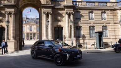 Il presidente francese? A bordo di un’auto "italiana"