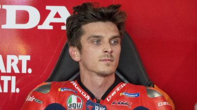 Grave incidente per il fratello di Valentino Rossi: come sta