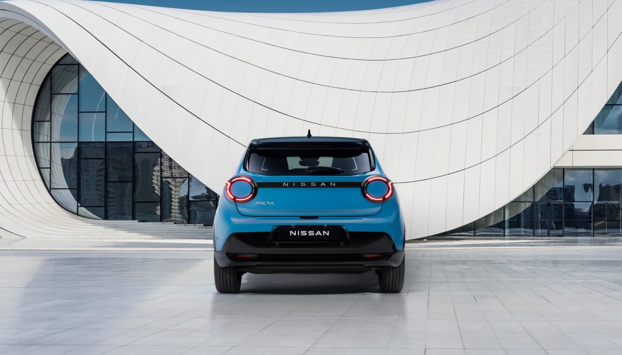 Nissan Micra 2025, perfetta per la guida di tutti i giorni in città
