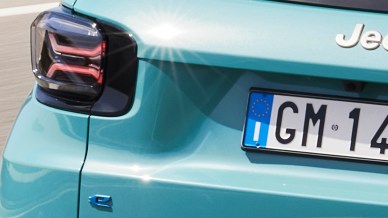 Tempo di cambiamento, la rivoluzione delle targhe auto