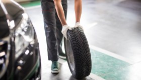 Le auto che consumano più pneumatici: sorpresa in vetta alla classifica