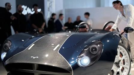 Rina, la nuova barchetta con V8 e cambio manuale è Made in Italy