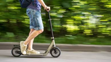 In monopattino a 82 km/h: un caso incredibile