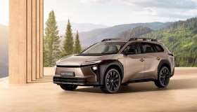 Toyota bZ4X Touring, nuovo SUV elettrico: ha più spazio e l’autonomia è da top