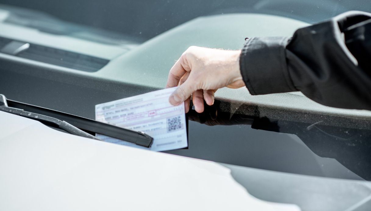 https://www.virgilio.it/motori/wp-content/uploads/sites/4/2025/06/Multa-maturita-Roma.jpg