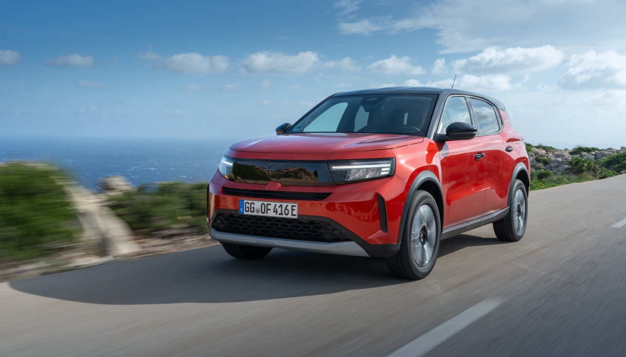 https://www.virgilio.it/motori/wp-content/uploads/sites/4/2025/06/Opel-Frontera-prezzi-di-listino.jpg