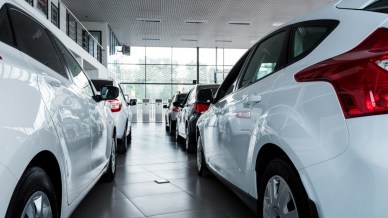 Auto solo per ricchi? Prezzi fuori controllo, è allarme