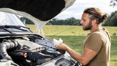Controlli auto estate, puoi far tutto da solo (risparmiando)