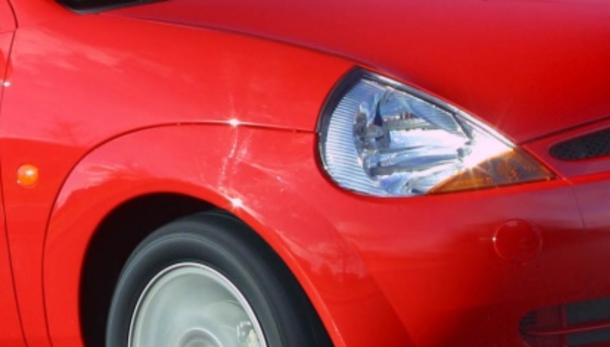 https://www.virgilio.it/motori/wp-content/uploads/sites/4/2025/07/Karrari-unione-fra-Ford-Ka-e-Ferrari.jpg