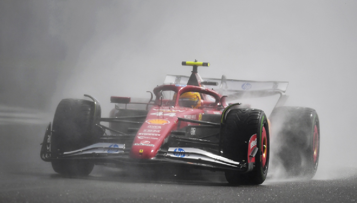 https://www.virgilio.it/motori/wp-content/uploads/sites/4/2025/07/Lewis-Hamilton-10-1.jpg