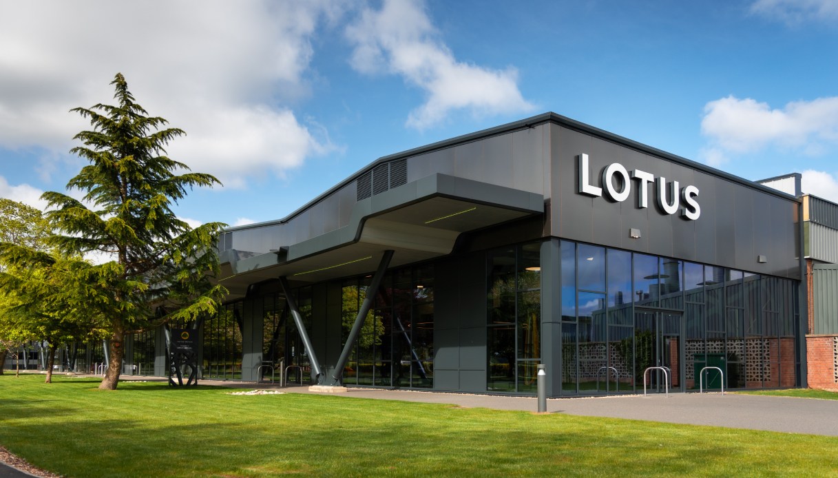 https://www.virgilio.it/motori/wp-content/uploads/sites/4/2025/07/Lotus-smentisce-addio-Regno-Unito.jpg
