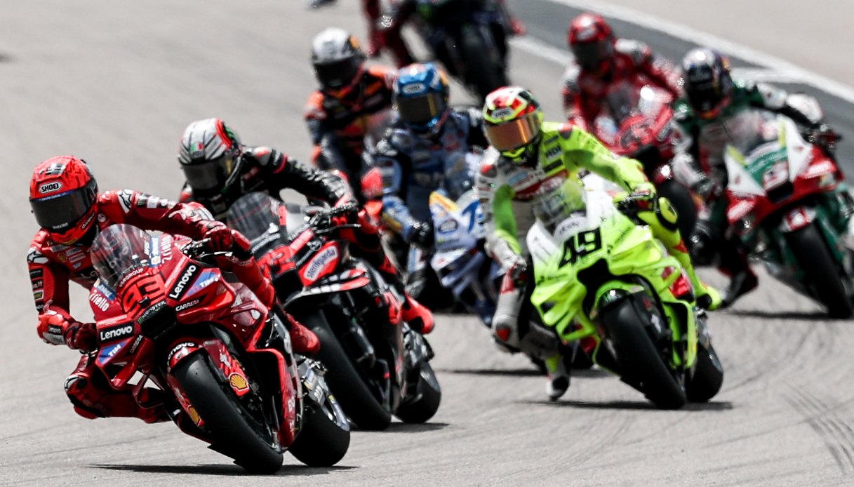 https://www.virgilio.it/motori/wp-content/uploads/sites/4/2025/07/MotoGP-Orari-GP-Brno.jpg