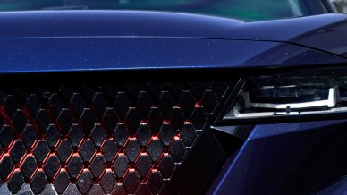 All'Eliseo arriva un SUV speciale: è l'unico al mondo