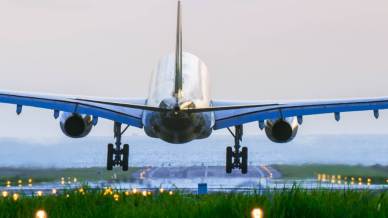 Come può un aereo risucchiare un uomo in fase di decollo