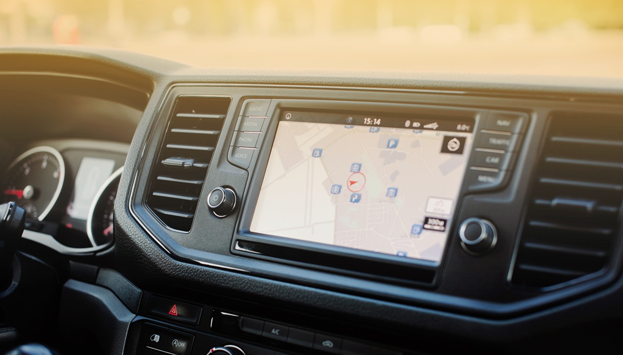 https://www.virgilio.it/motori/wp-content/uploads/sites/4/2025/07/auto-scalinata-siena.jpg