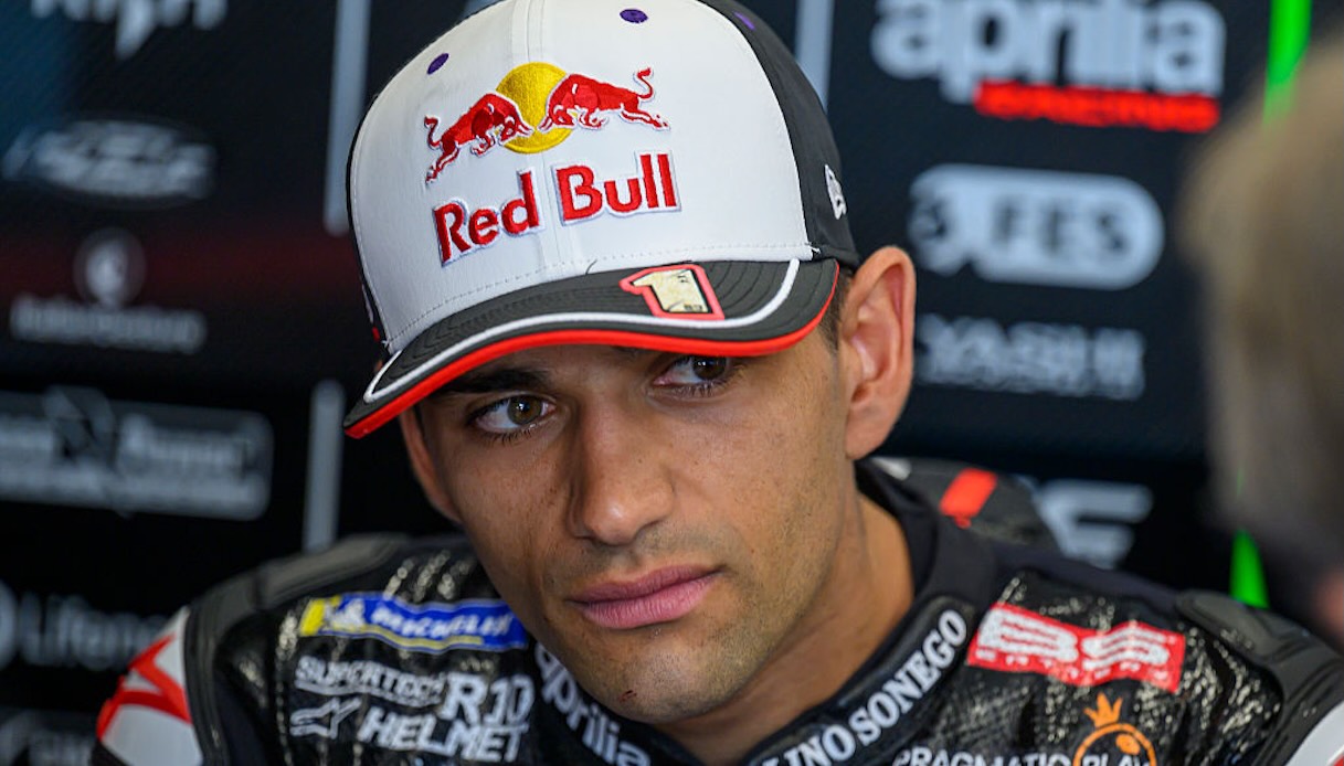 https://www.virgilio.it/motori/wp-content/uploads/sites/4/2025/07/jorge-martin-aprilia-2026.jpeg