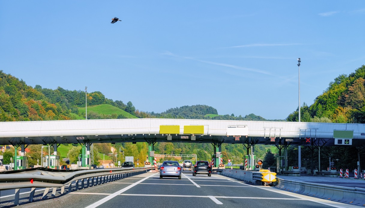 https://www.virgilio.it/motori/wp-content/uploads/sites/4/2025/07/telepass-moto.jpg