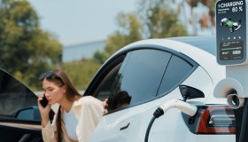 Autonomia, ricarica, durata: a che punto sono le batterie delle auto elettriche