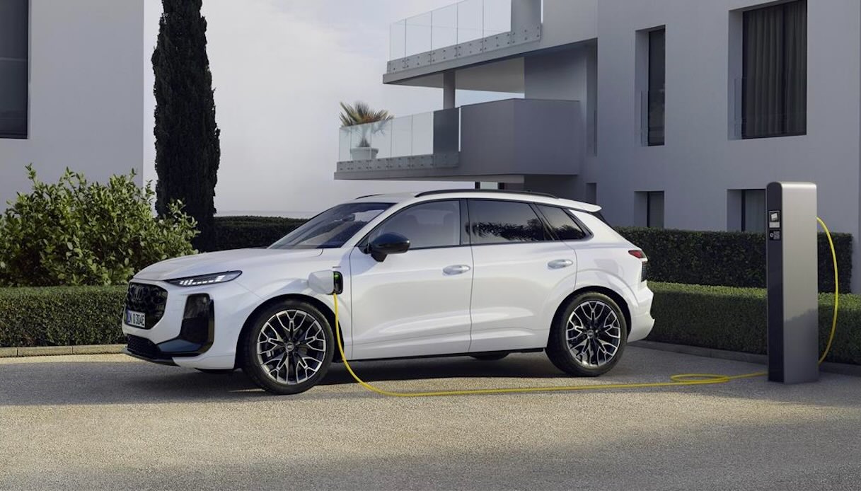 https://www.virgilio.it/motori/wp-content/uploads/sites/4/2025/08/audi-q3-e-hybrid-preordini-1.jpeg