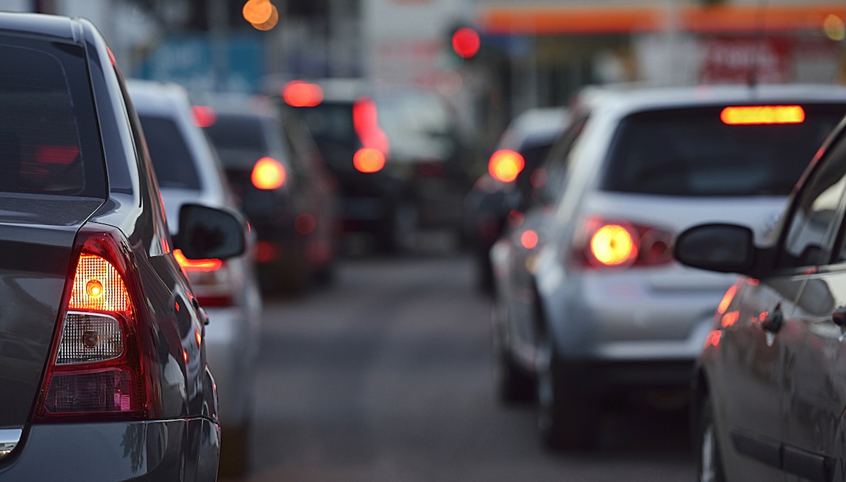 https://www.virgilio.it/motori/wp-content/uploads/sites/4/2025/08/statale-36-traffico-record.jpeg