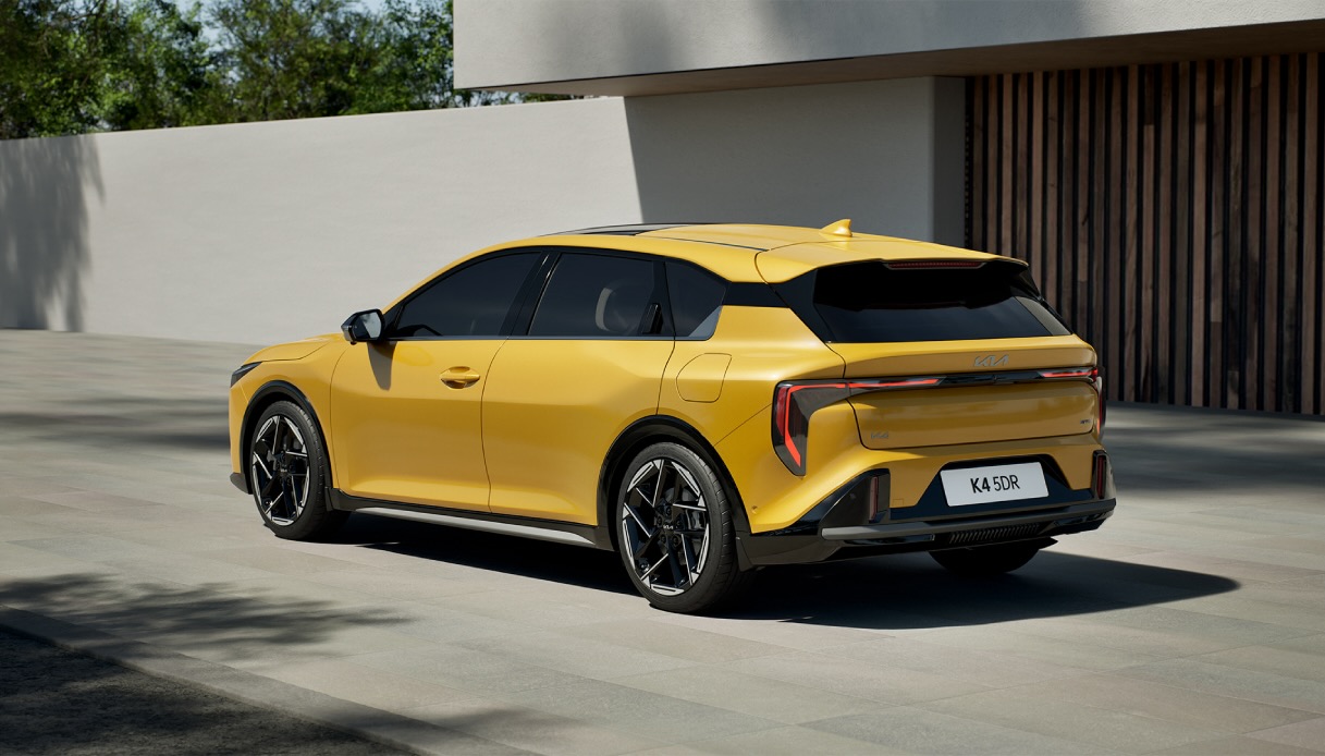 Kia K4: a metà tra compatta e berlina
