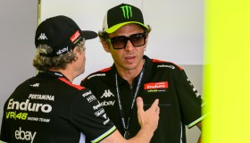 Beffato Valentino Rossi: la Ducati affida la seconda moto ufficiale ad Alex Marquez