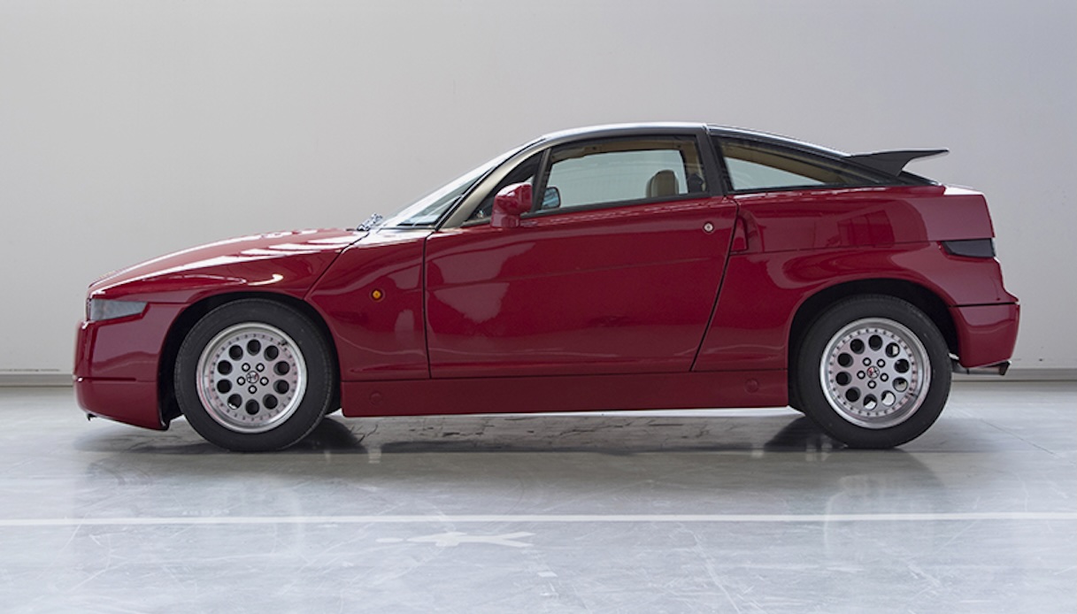 Alfa Romeo SZ: la storia del “Mostro” diventato instant classic