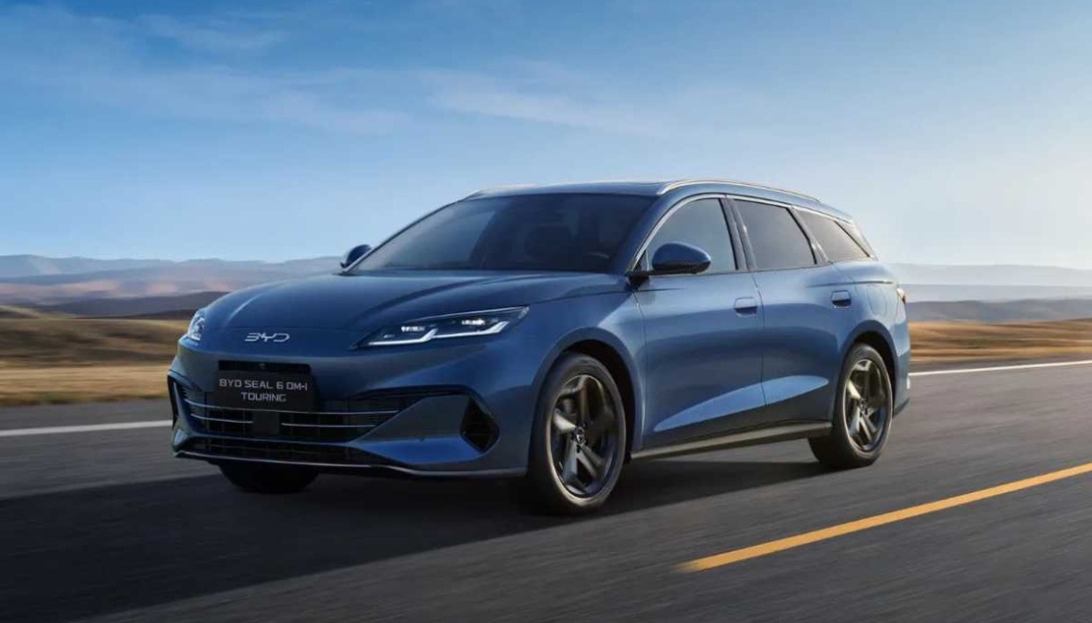 https://www.virgilio.it/motori/wp-content/uploads/sites/4/2025/09/auto-elettriche-cinesi.jpeg