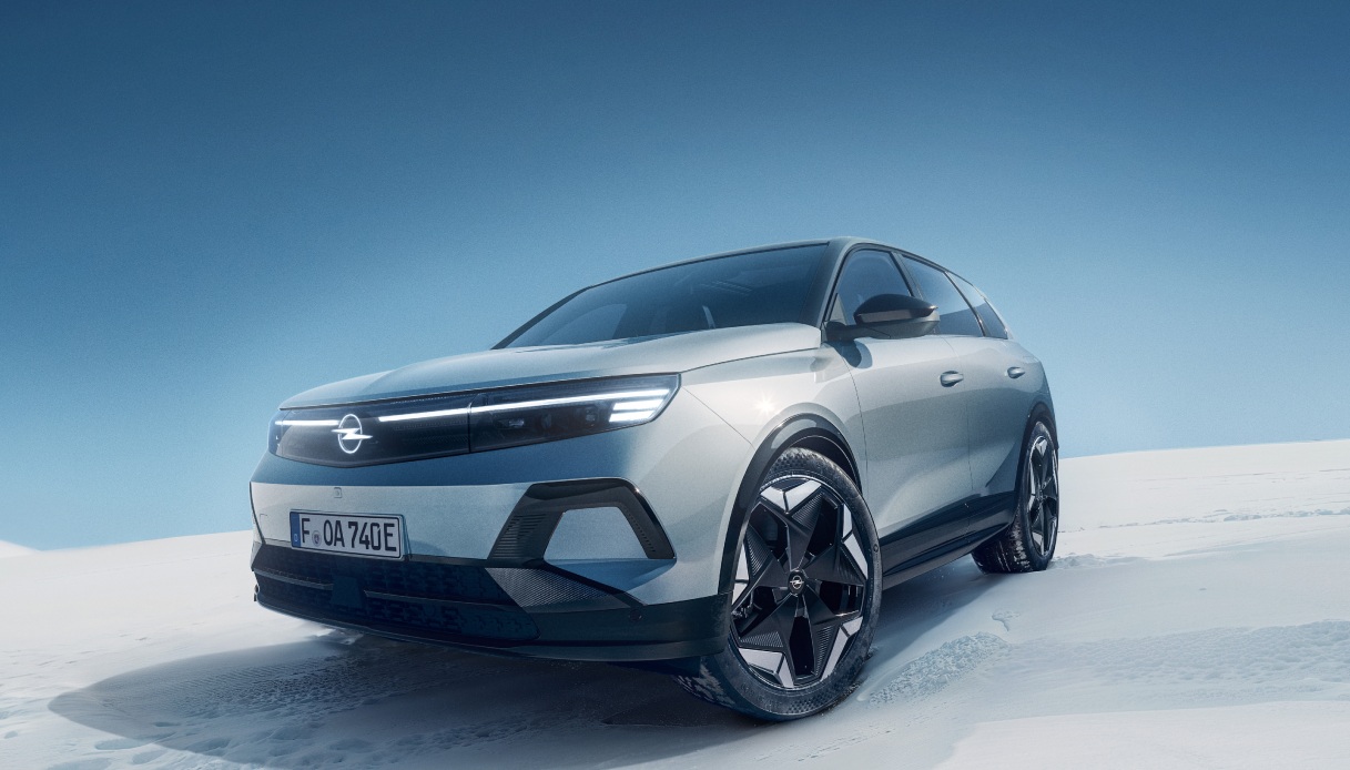 Opel Grandland Electric AWD: la prima elettrica a trazione integrale del marchio