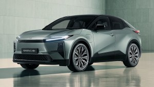 Nuovo Toyota C-HR+