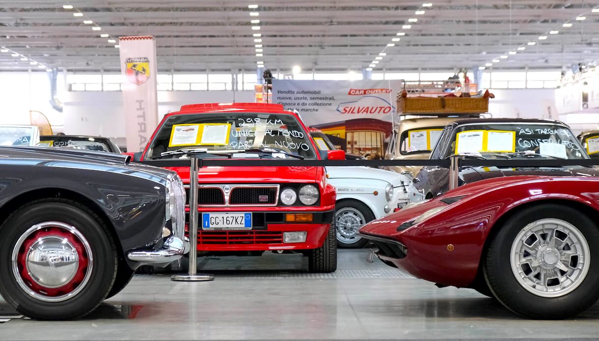 https://www.virgilio.it/motori/wp-content/uploads/sites/4/2025/10/auto-e-moto-depoca-2025.jpeg