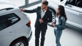 Fine leasing: valore di riscatto, danni, penali e cosa succede quando restituisci l’auto