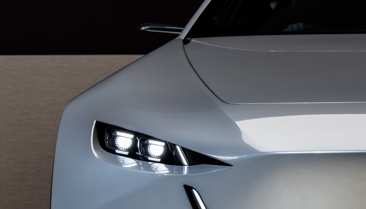 Mazda Vision X-Coupé, la quattro porte radicale da 510 CV col rotativo bifuel e stile Kodo